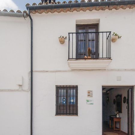 Cozy Home In Zahara De La Sierra With Kitchen Esterno foto