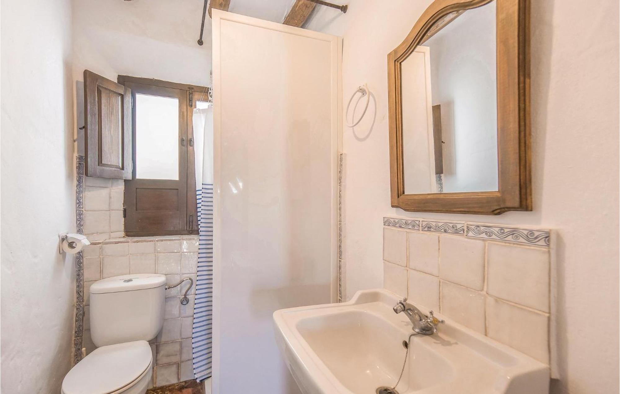 Cozy Home In Zahara De La Sierra With Kitchen Esterno foto